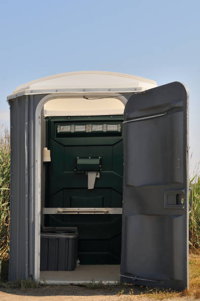 Best Portable restroom trailer rental  in Dellwood, MN